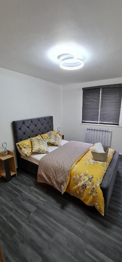 1 Bedroom Service Apartment With Netflix West Thurrock Zewnętrze zdjęcie