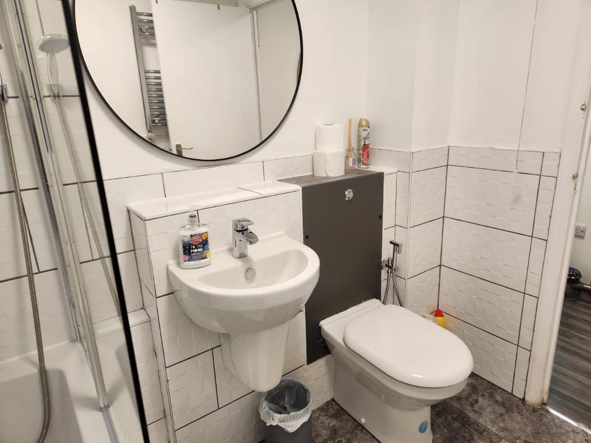 1 Bedroom Service Apartment With Netflix West Thurrock Zewnętrze zdjęcie