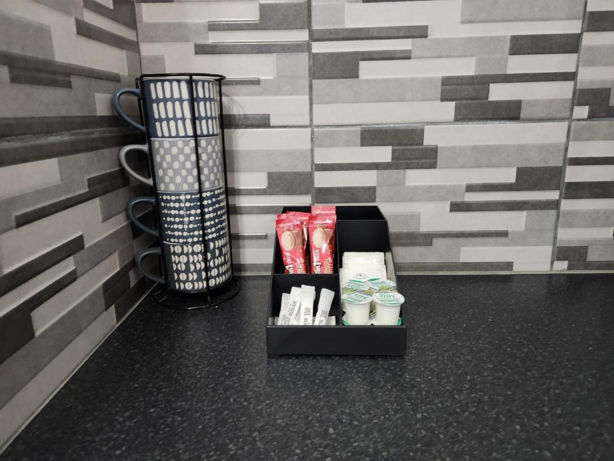 1 Bedroom Service Apartment With Netflix West Thurrock Zewnętrze zdjęcie