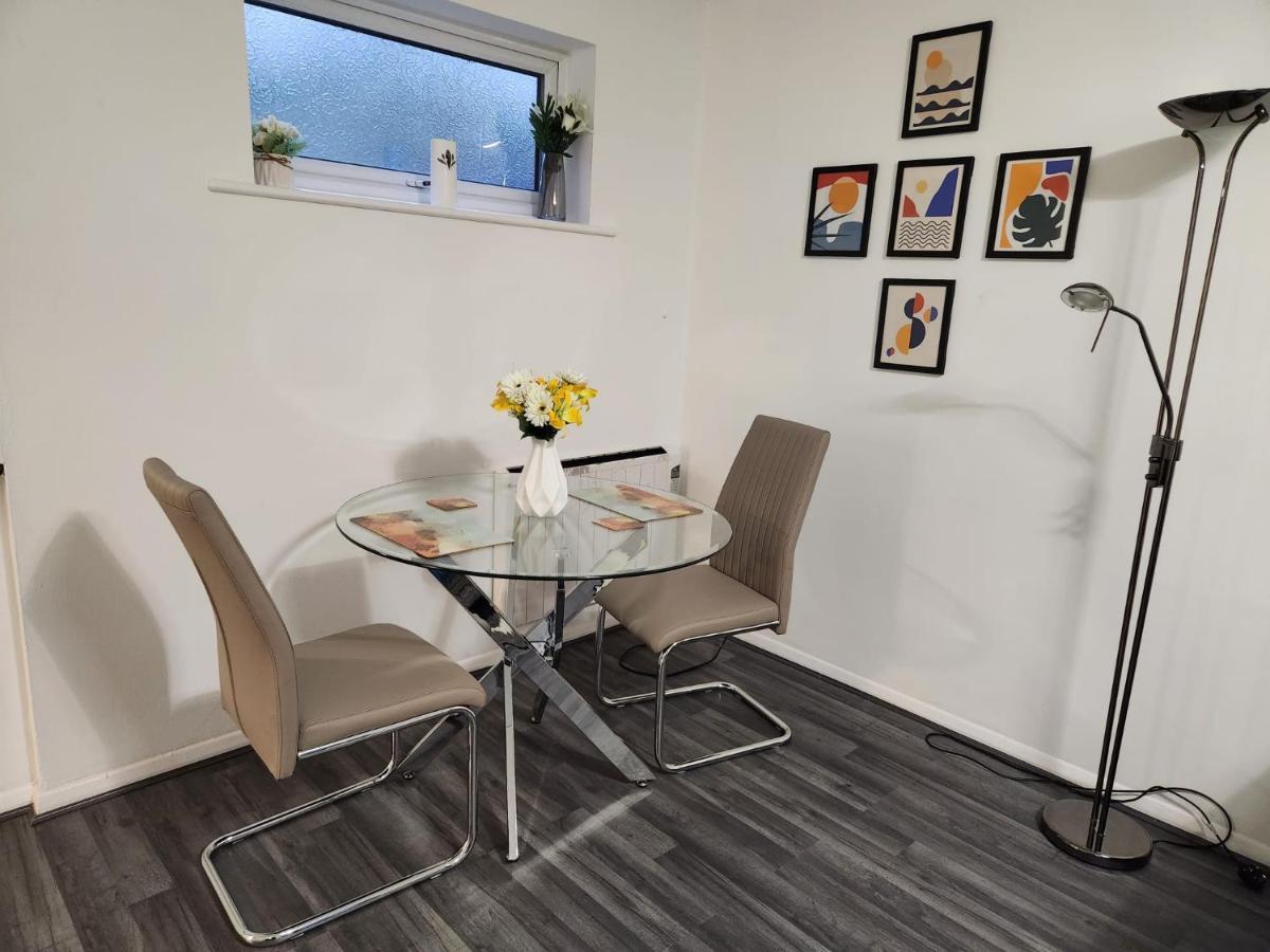 1 Bedroom Service Apartment With Netflix West Thurrock Zewnętrze zdjęcie