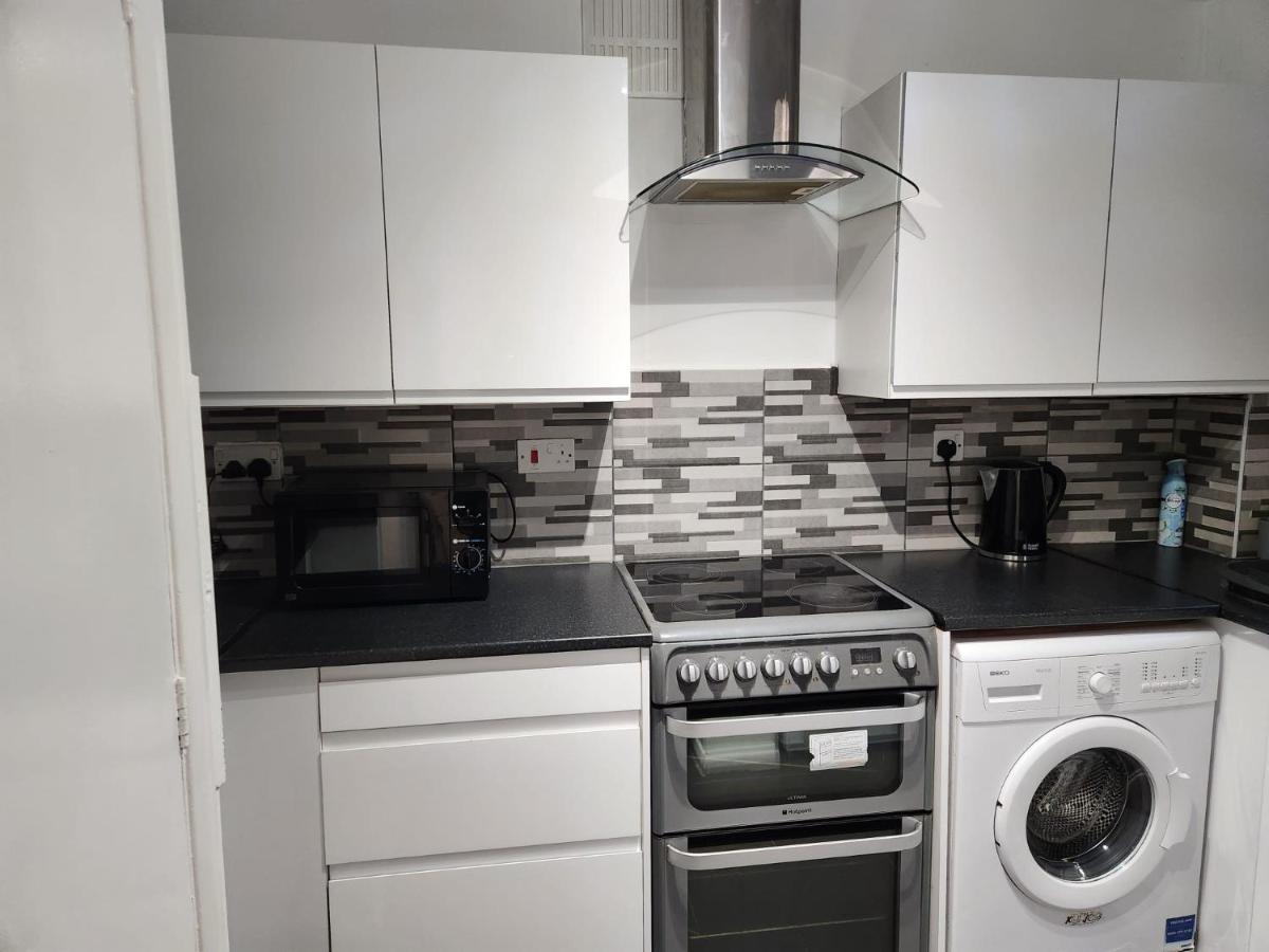1 Bedroom Service Apartment With Netflix West Thurrock Zewnętrze zdjęcie